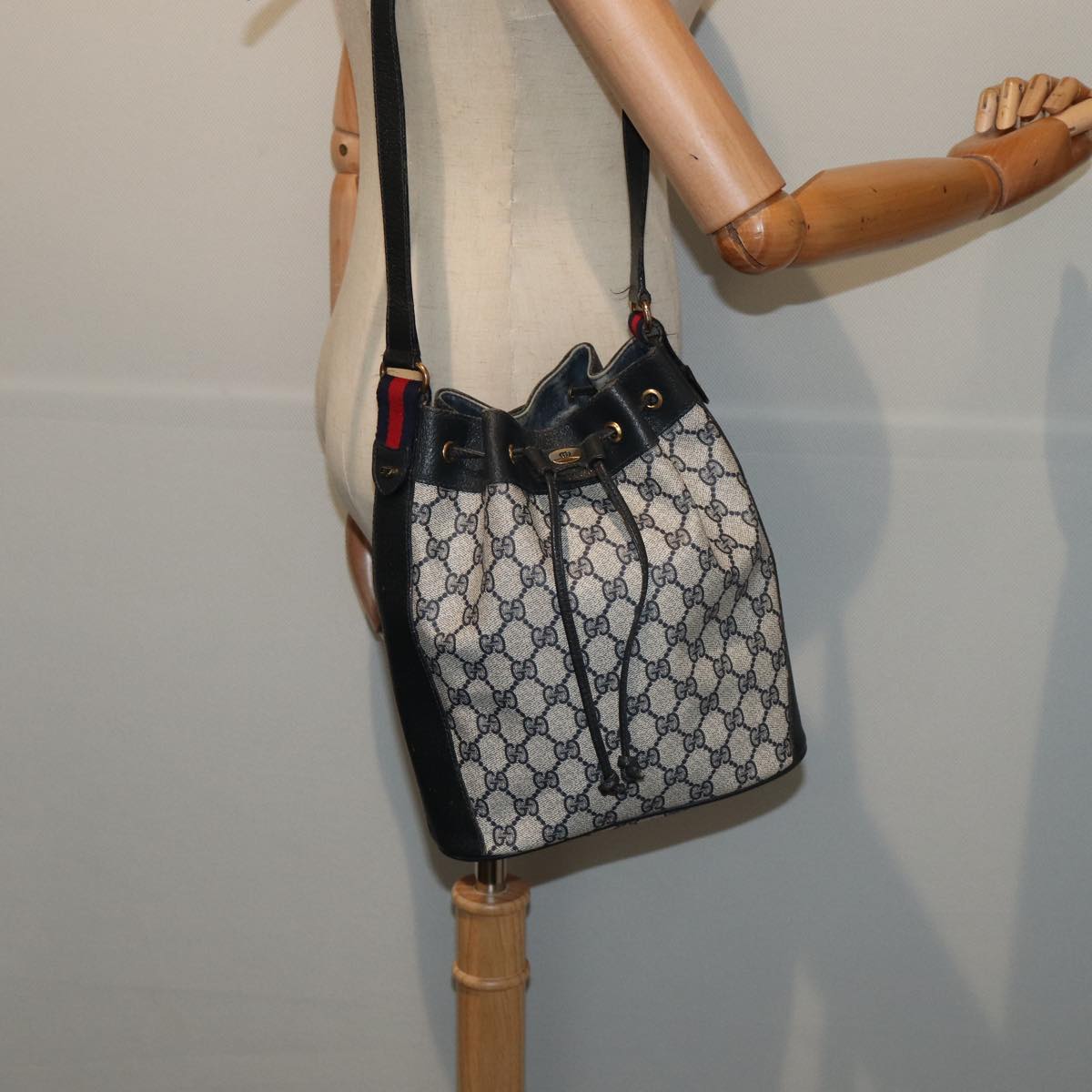GUCCI GG Supreme Sherry Line Shoulder Bag PVC Navy Red 41 02 034 mr362