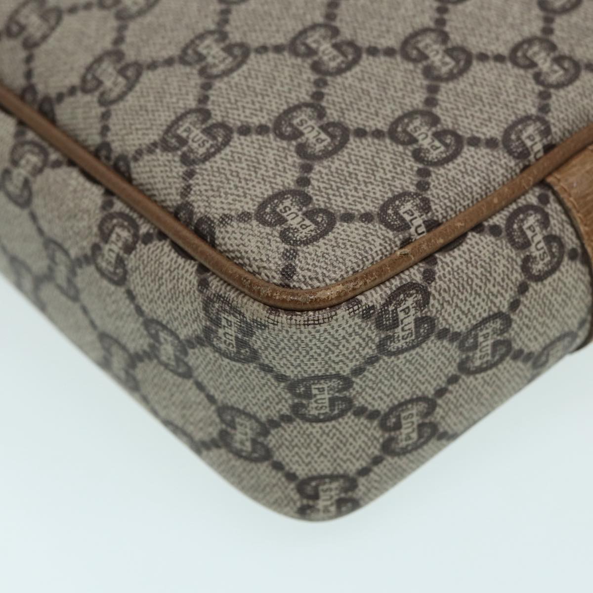 GUCCI GG Plus Supreme Clutch Bag PVC Beige mr376
