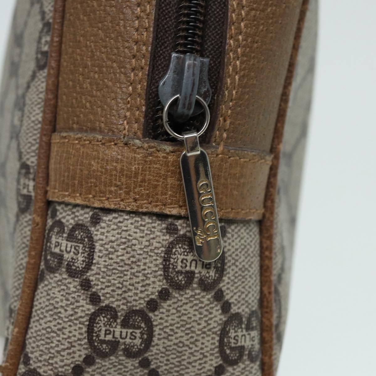 GUCCI GG Plus Supreme Clutch Bag PVC Beige mr376