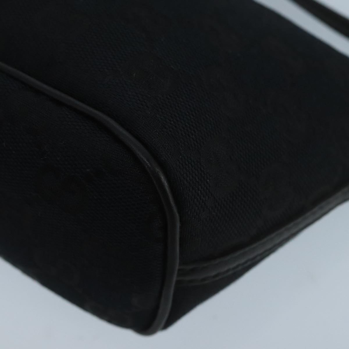 GUCCI GG Canvas Accessory Pouch Black mr675