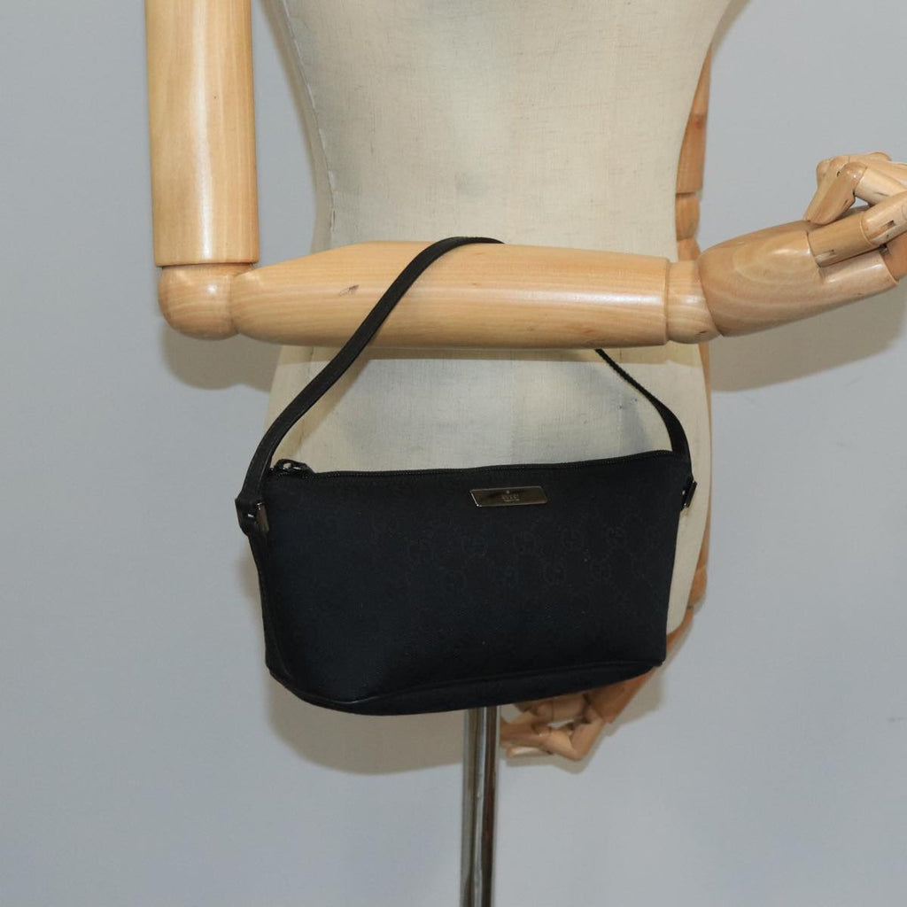 GUCCI GG Canvas Accessory Pouch Black mr675