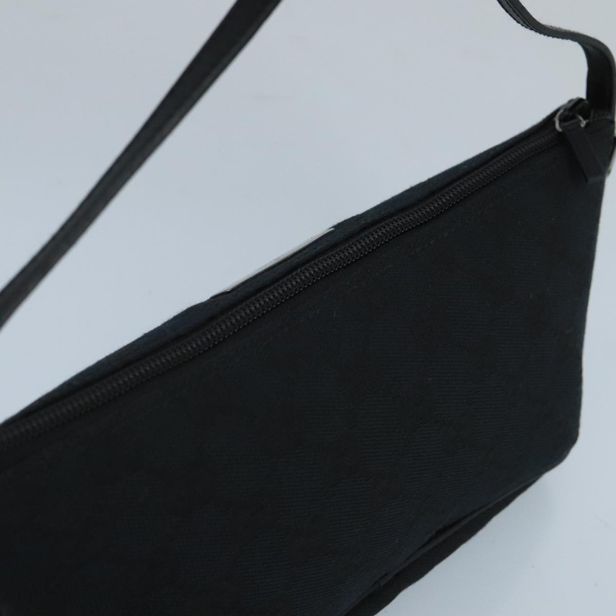 GUCCI GG Canvas Accessory Pouch Black mr675