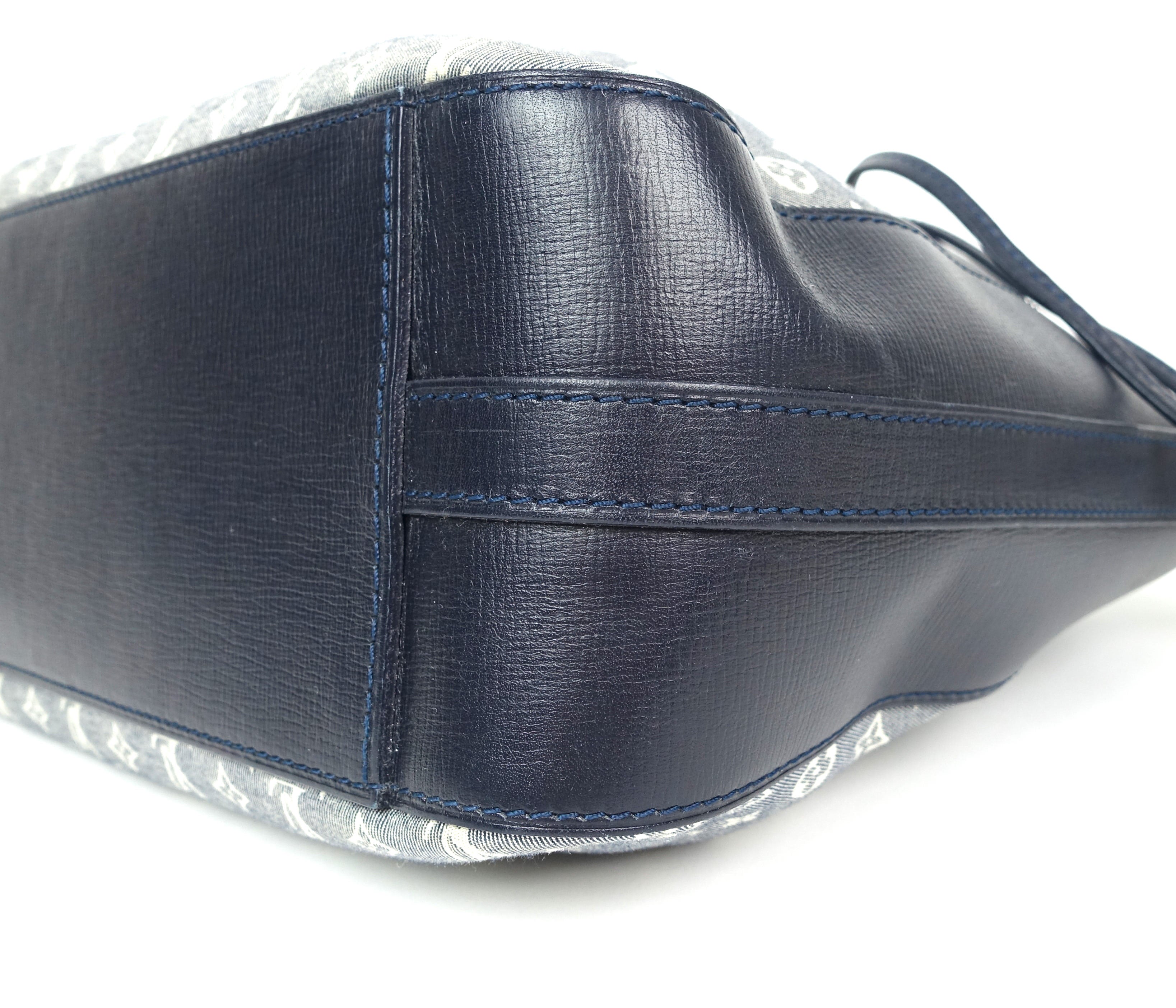 Louis Vuitto Noe PM Shoulder Bag - 2012 Idylle Collection
