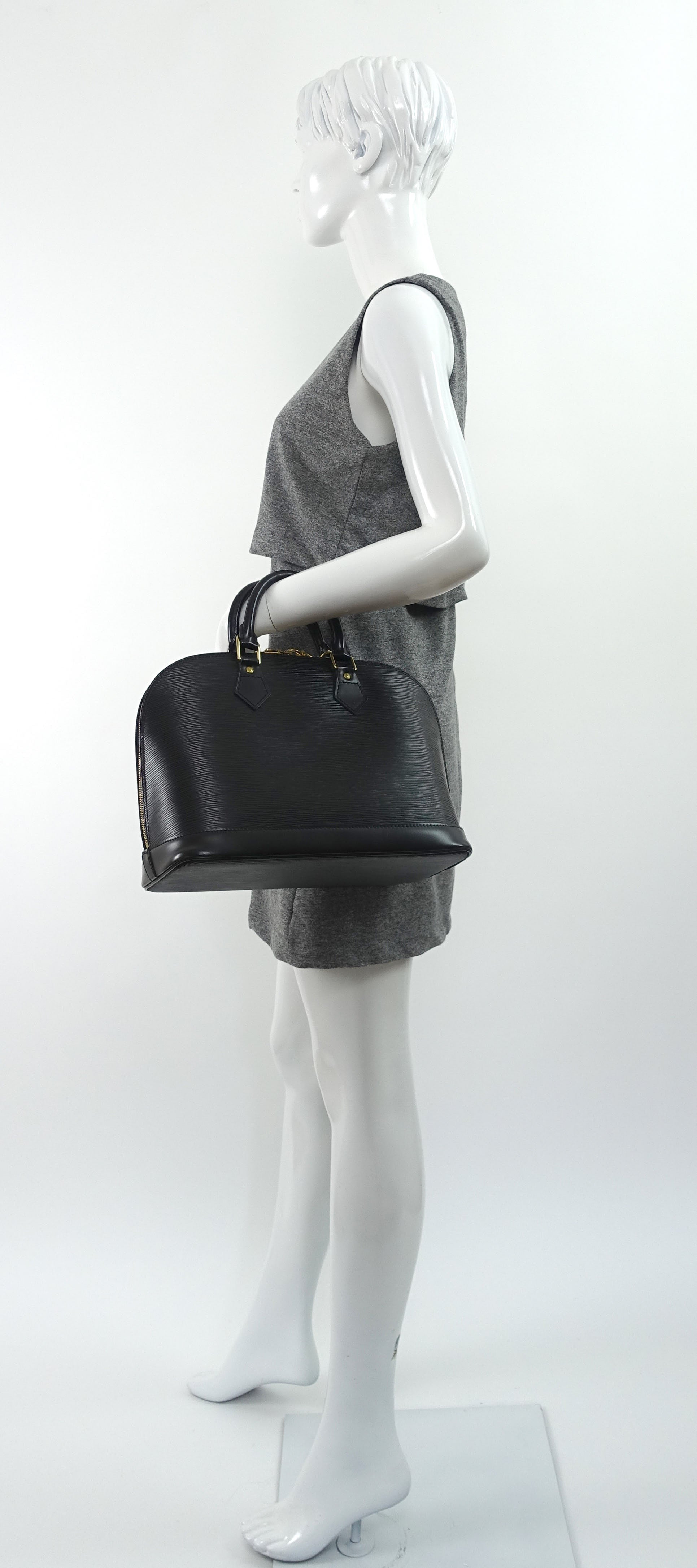 Louis Vuitto Alma MM Epi Leather Handbag
