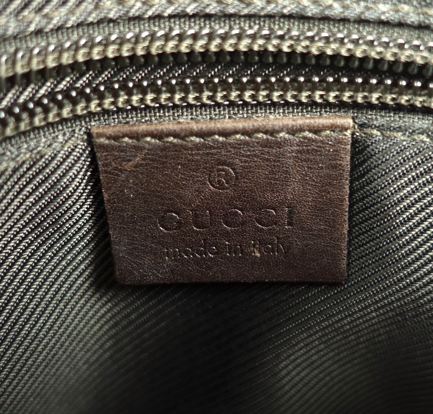 Gucci Supreme Monogram Canvas Messenger Bag