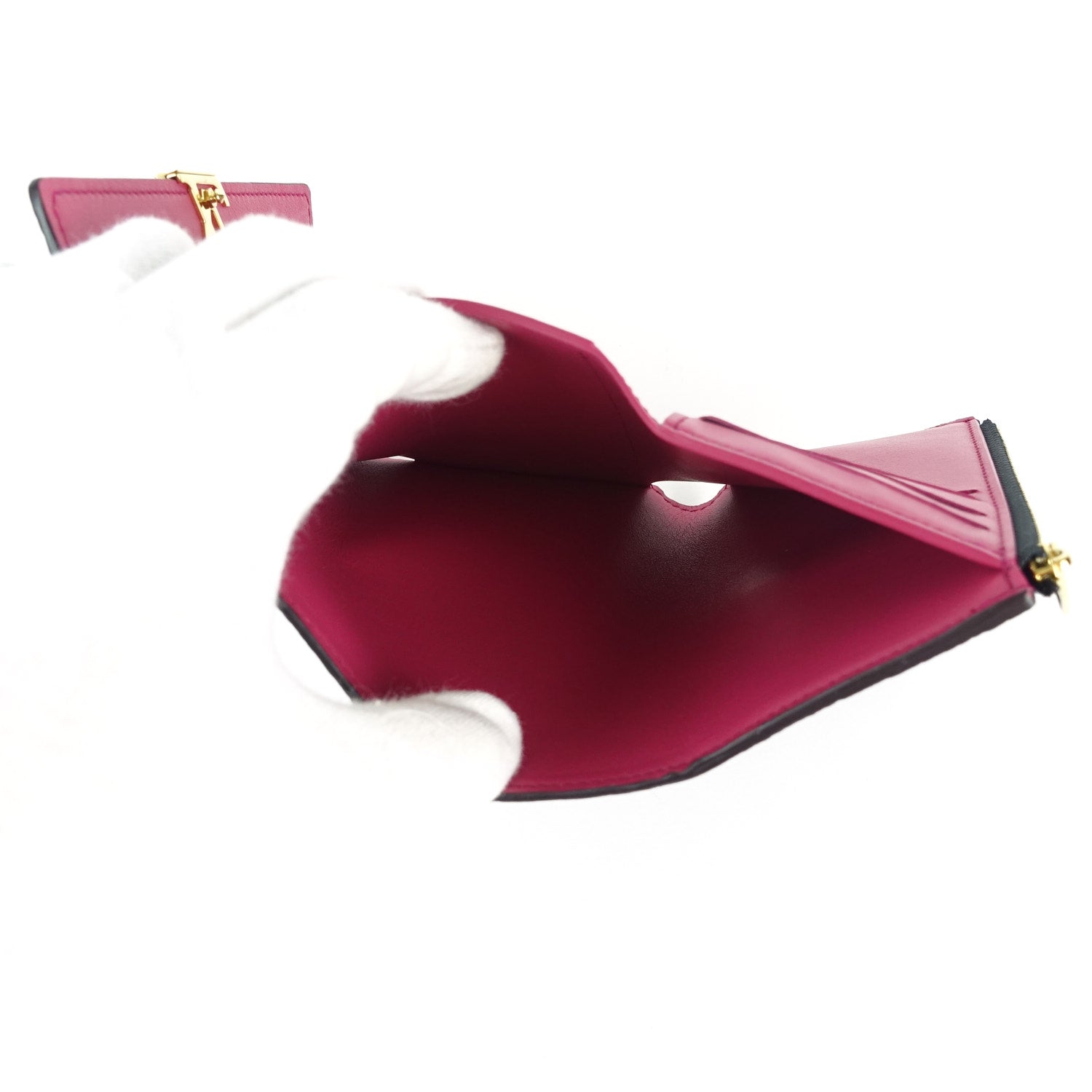 Louis Vuitto Taurillon Capucines Calfskin Leather Wallet