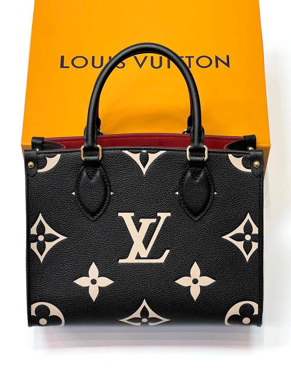 Louis Vuitton ONTHEGO PM