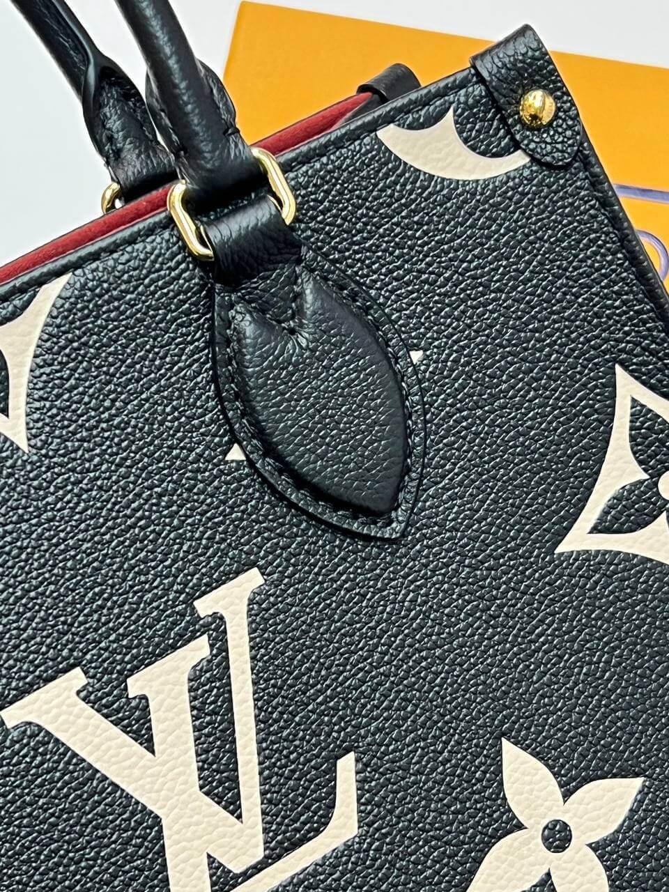 Louis Vuitton ONTHEGO PM