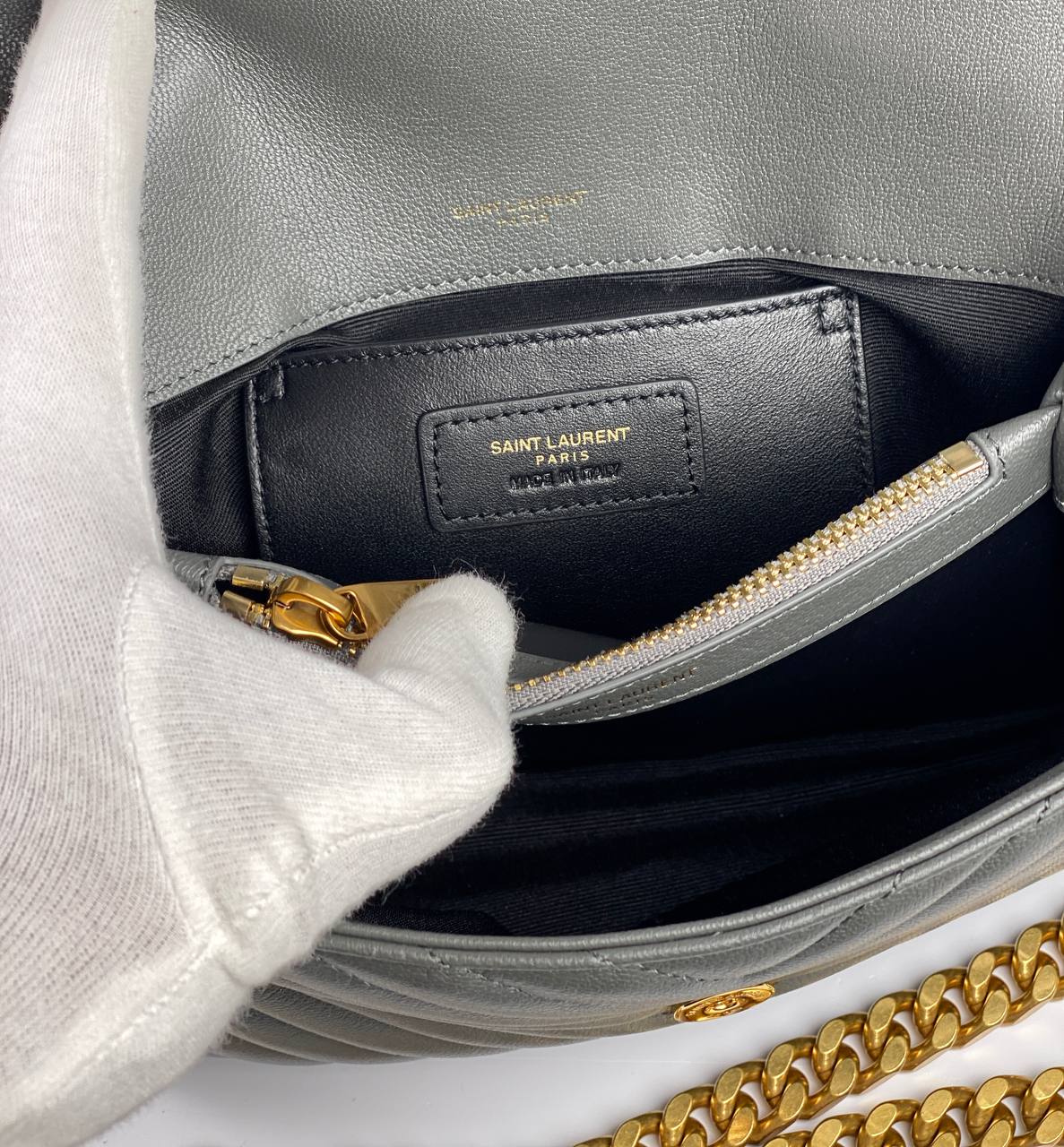 COLLEGE MEDIUM CHAIN BAG IN QUILTED LEATHER GREY KHAKI