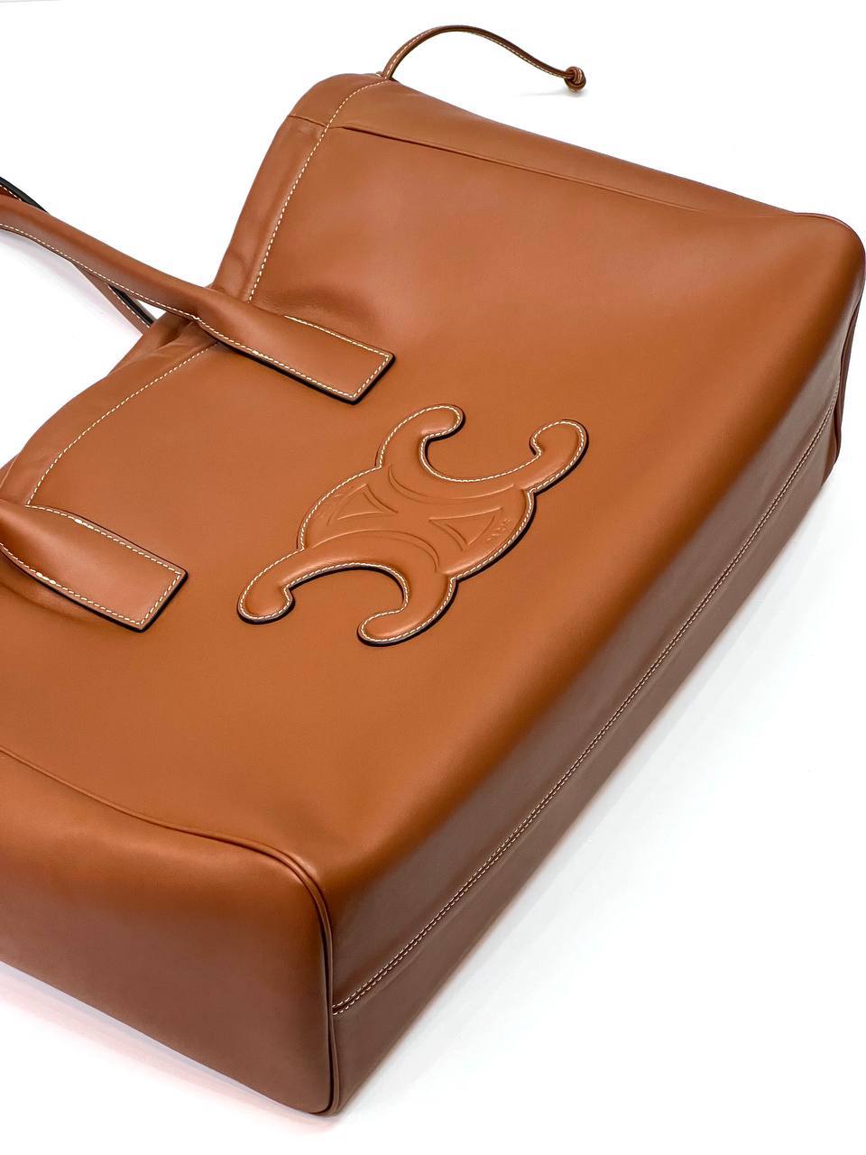 CELINE Cabas Drawstring Cuir Triomphe in Smooth Calfskin Tan