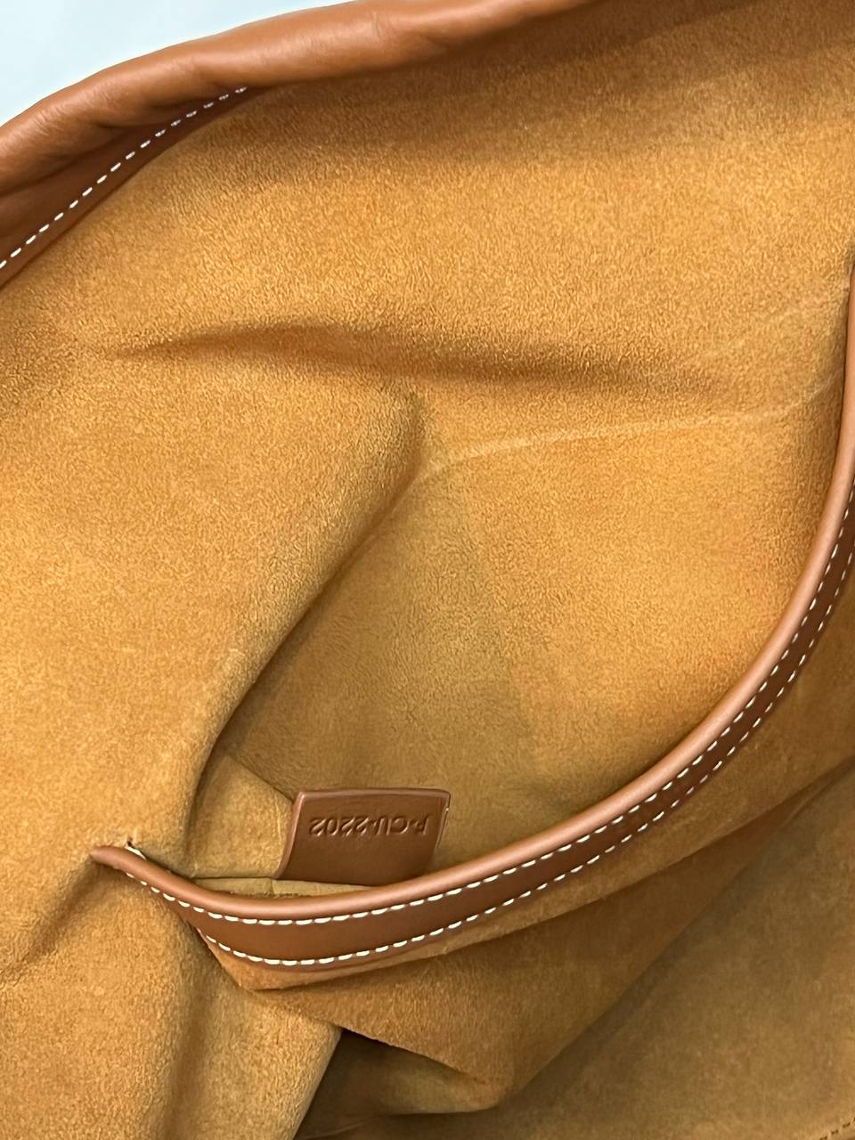 CELINE Cabas Drawstring Cuir Triomphe in Smooth Calfskin Tan