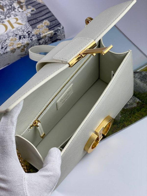 Dior 30 MONTAIGNE BAG white