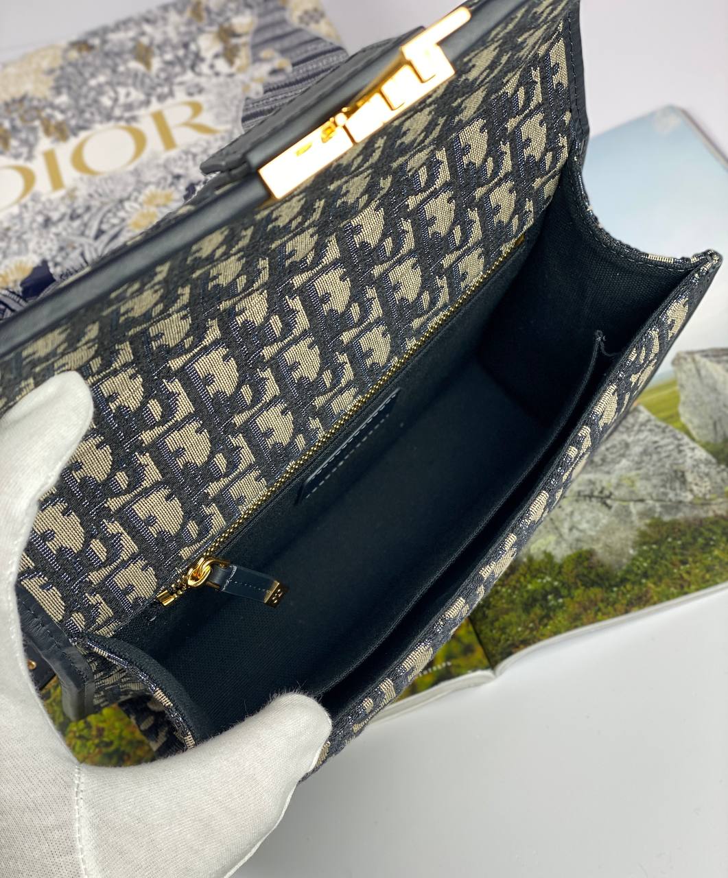 Dior 30 MONTAIGNE BAG blue