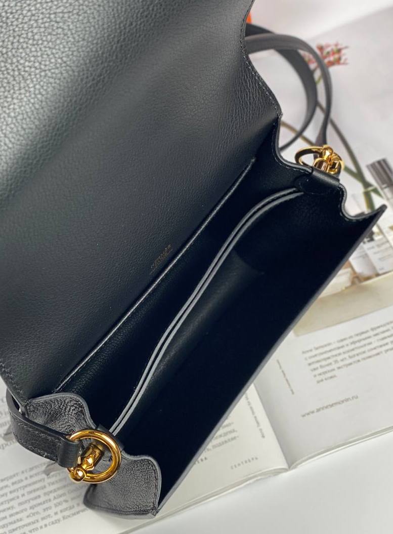 HermÃƒÆ’Ã‚Â¨s ROULIS mini 18 LEATHER HANDBAG black Black Gold Hardware