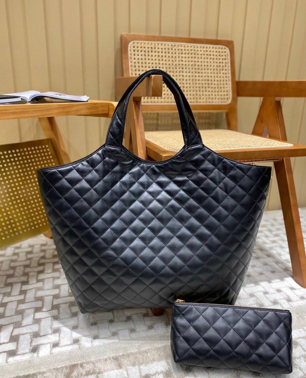Icare Maxi Shopping bag in QUILTED LAMBSKIN black