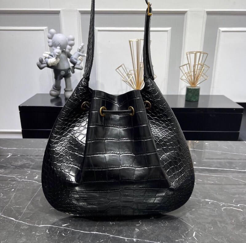 PARIS VII LARGE FLAT HOBO BAG LEATHER