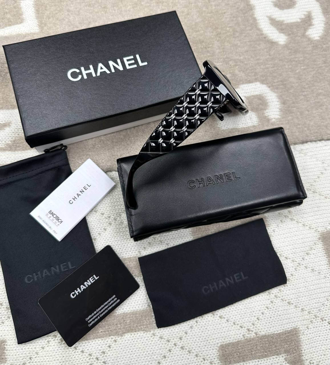 RECTANGLE SUNGLASSES black