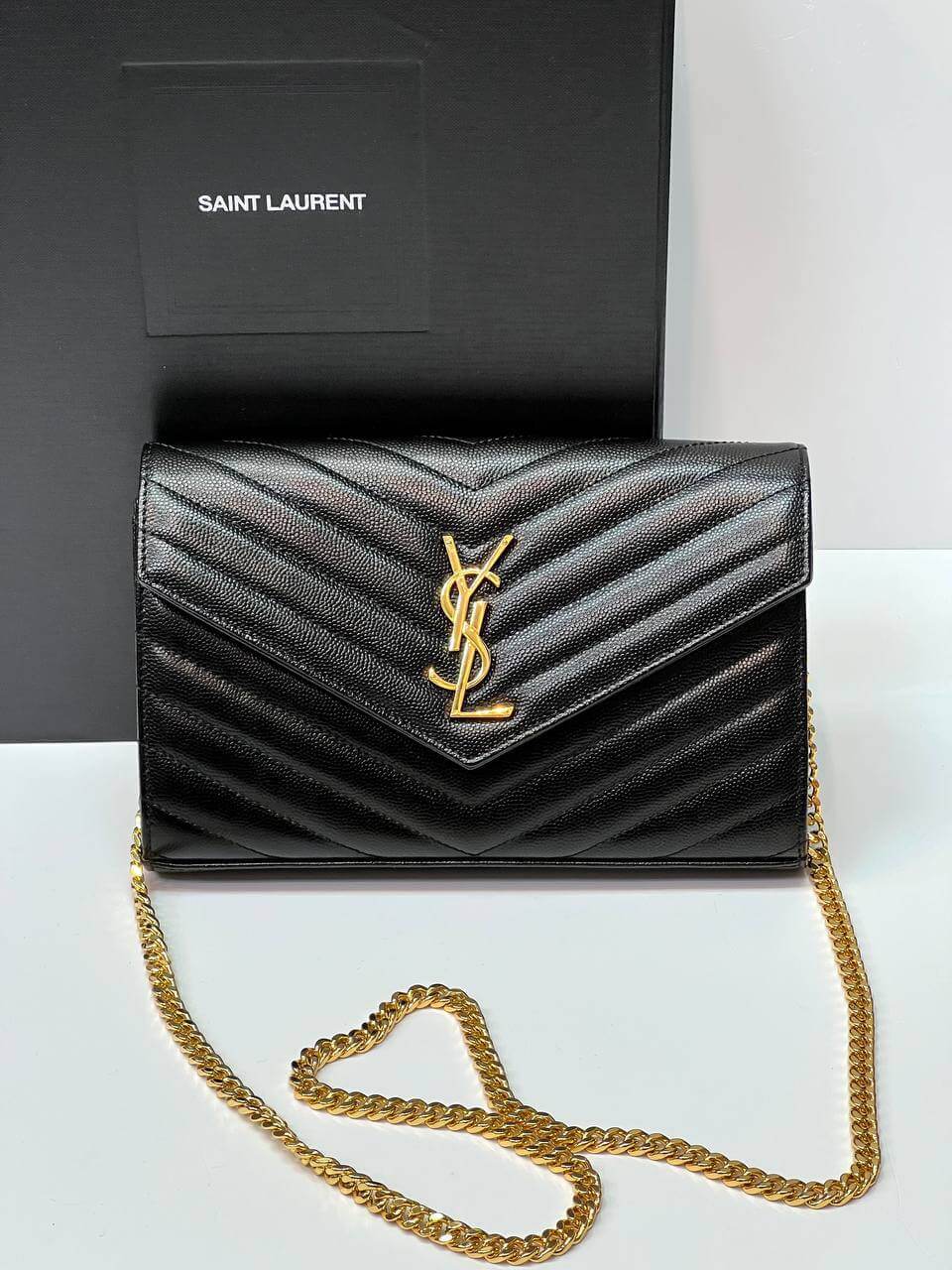 CASSANDRE MATELASSÃƒÆ’Ã¢â‚¬Â° CHAIN WALLET IN GRAIN DE POUDRE EMBOSSED LEATHER