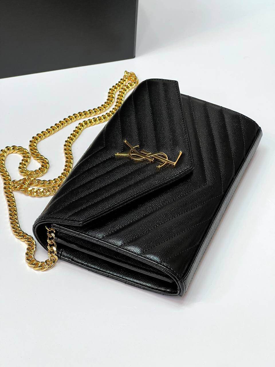 CASSANDRE MATELASSÃƒÆ’Ã¢â‚¬Â° CHAIN WALLET IN GRAIN DE POUDRE EMBOSSED LEATHER