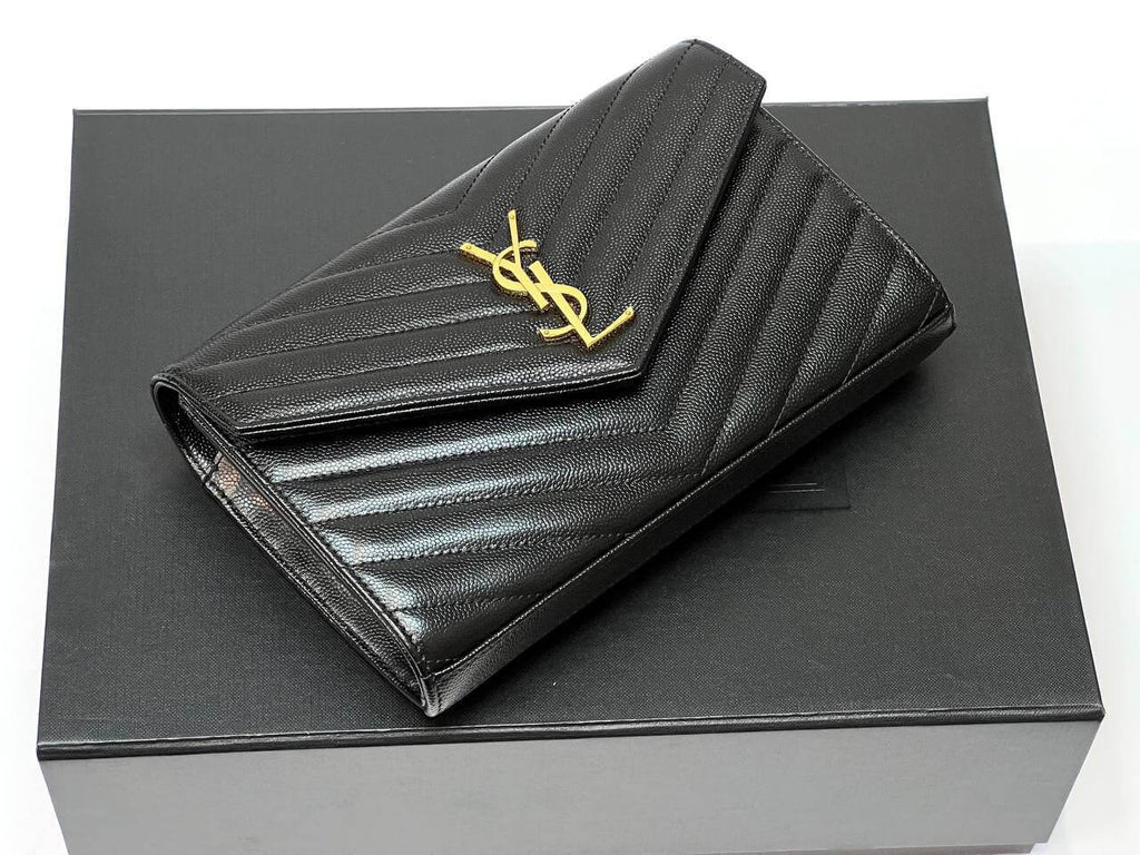 CASSANDRE MATELASSÃƒÆ’Ã¢â‚¬Â° CHAIN WALLET IN GRAIN DE POUDRE EMBOSSED LEATHER