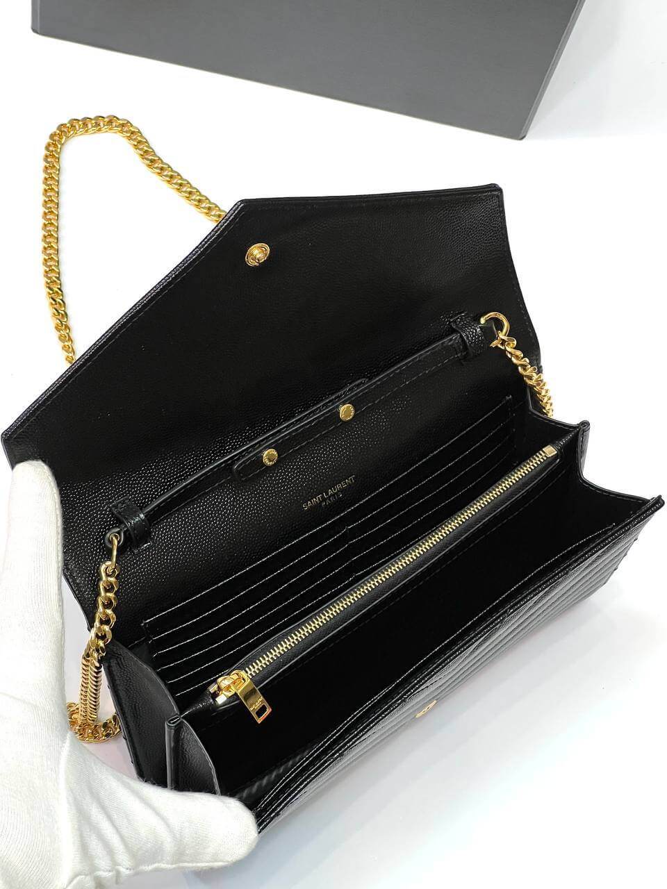 CASSANDRE MATELASSÃƒÆ’Ã¢â‚¬Â° CHAIN WALLET IN GRAIN DE POUDRE EMBOSSED LEATHER