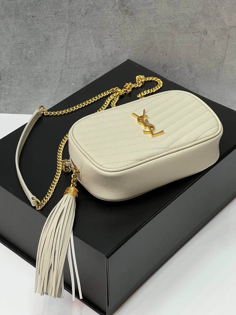 LOU MINI BAG IN QUILTED GRAIN DE POUDRE EMBOSSED LEATHER white