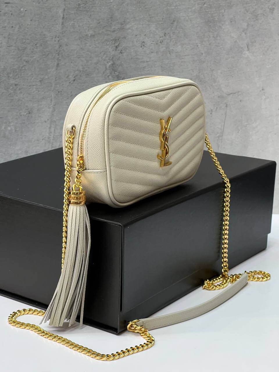 LOU MINI BAG IN QUILTED GRAIN DE POUDRE EMBOSSED LEATHER white
