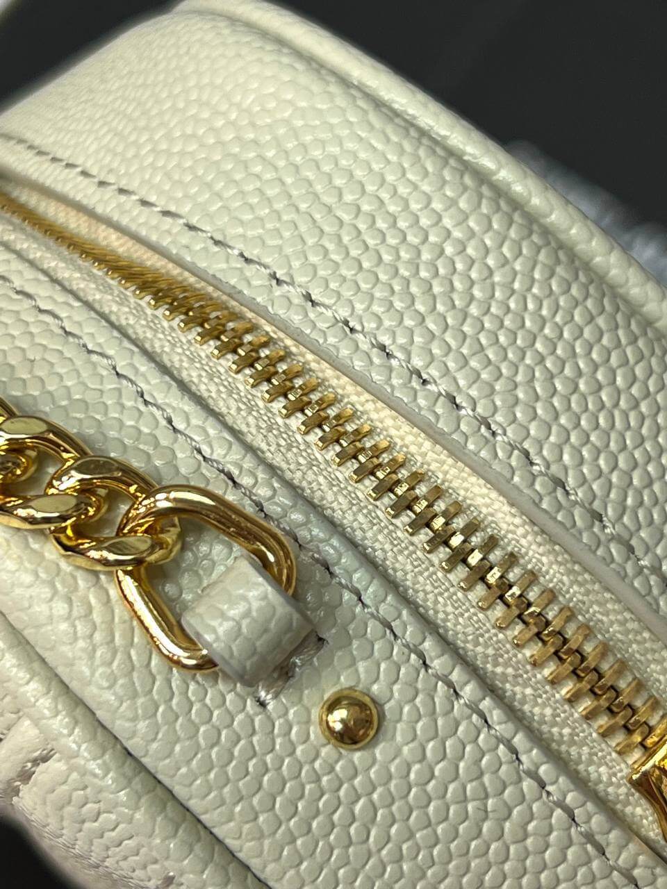 LOU MINI BAG IN QUILTED GRAIN DE POUDRE EMBOSSED LEATHER white