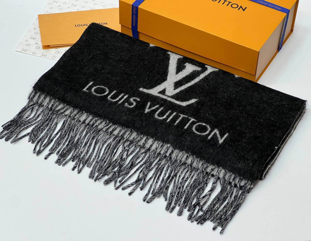 LV REYKJAVIK GRADIENT SCARF black