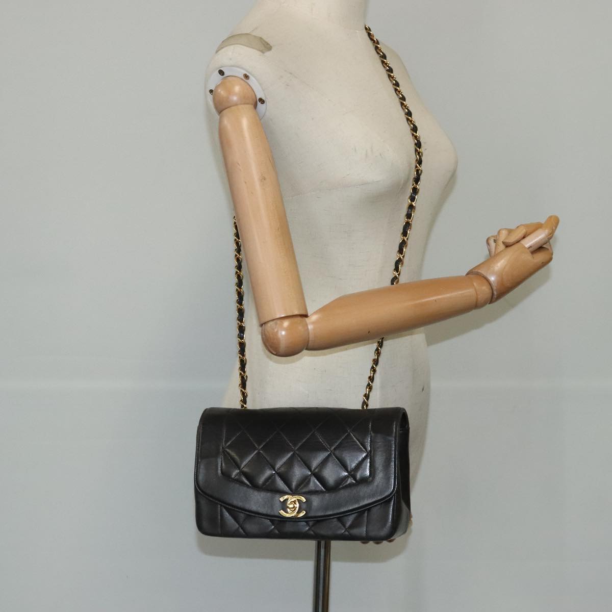 CHANEL Diana 22 Chain Shoulder Bag Lamb Skin Black Gold CC PP029
