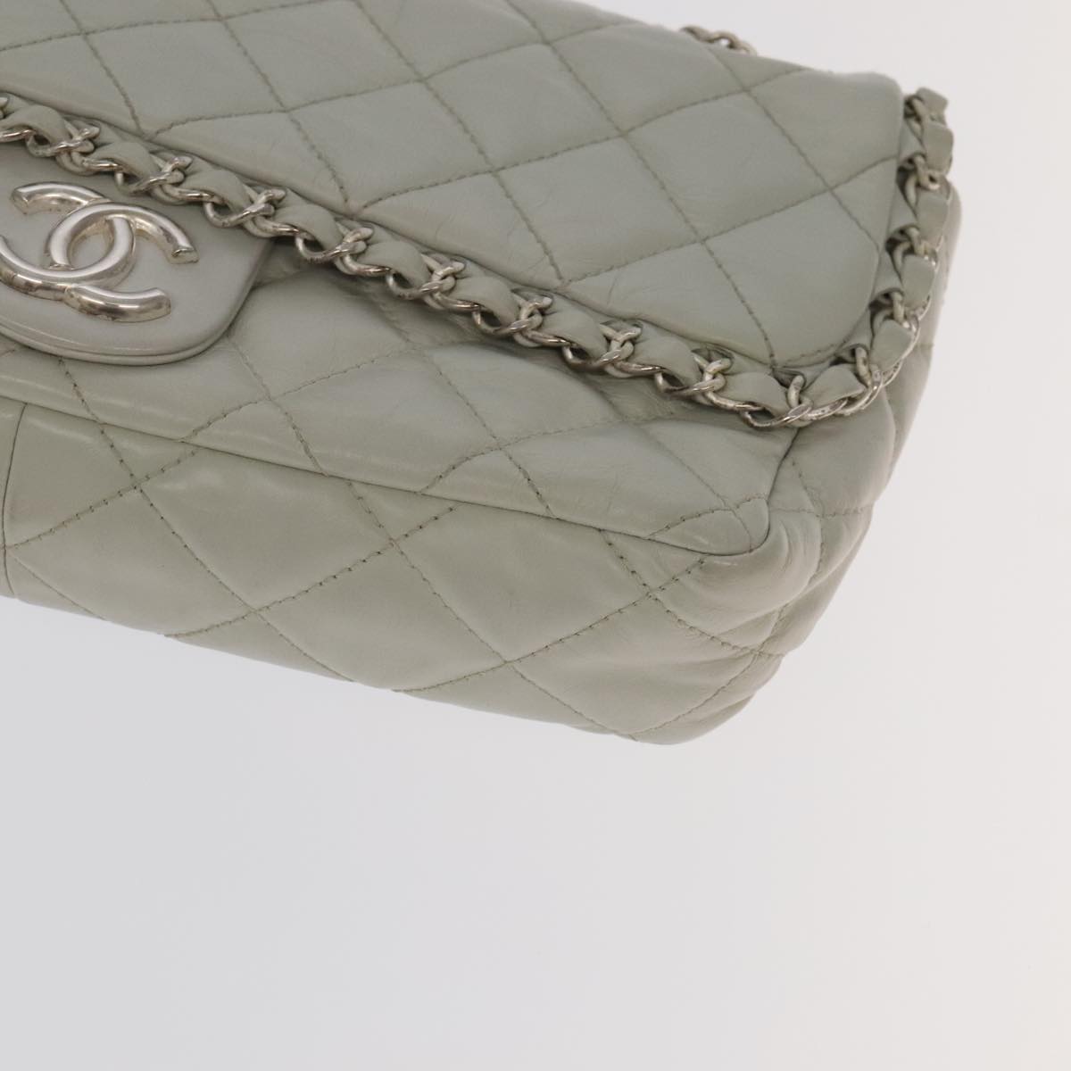 CHANEL Matelasse Chain Shoulder Bag Leather White Silver CC PP083