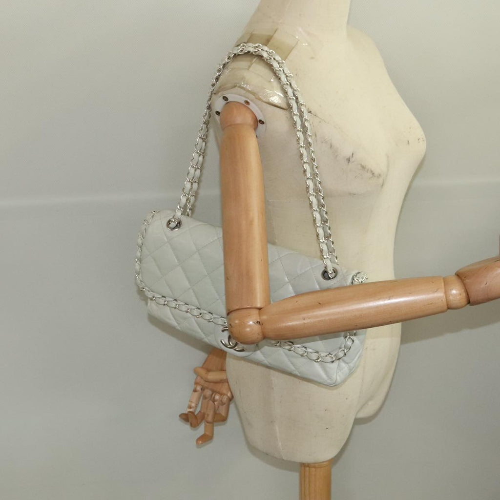 CHANEL Matelasse Chain Shoulder Bag Leather White Silver CC PP083