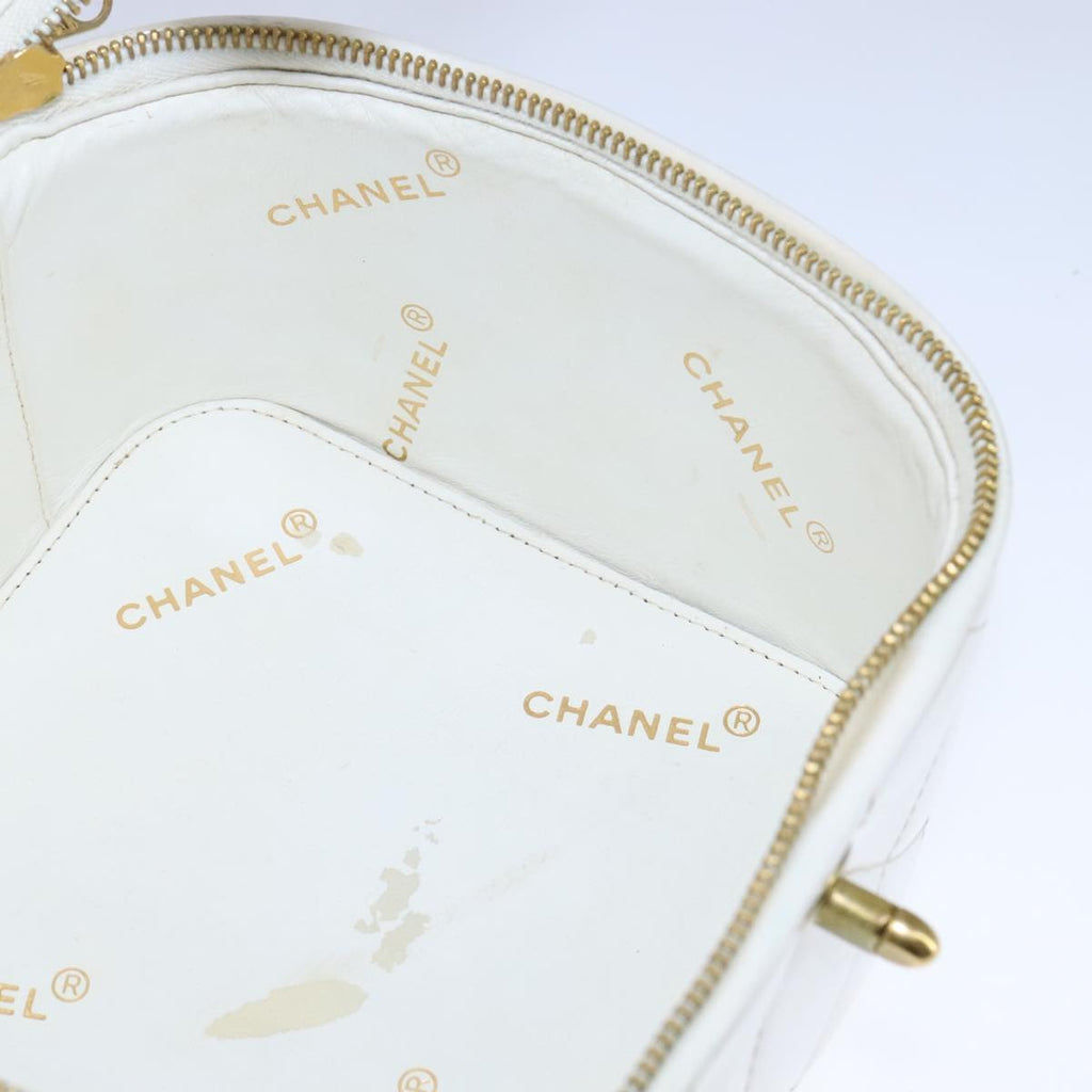 CHANEL Matelasse Vanity Cosmetic Pouch Patent leather White Gold CC PP147