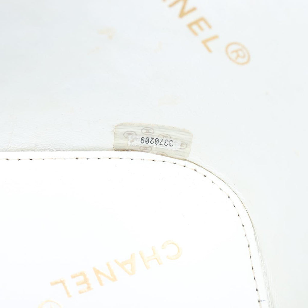 CHANEL Matelasse Vanity Cosmetic Pouch Patent leather White Gold CC PP147