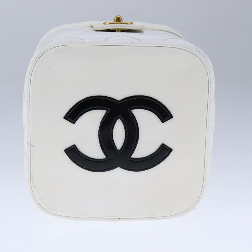 CHANEL Matelasse Vanity Cosmetic Pouch Patent leather White Gold CC PP147