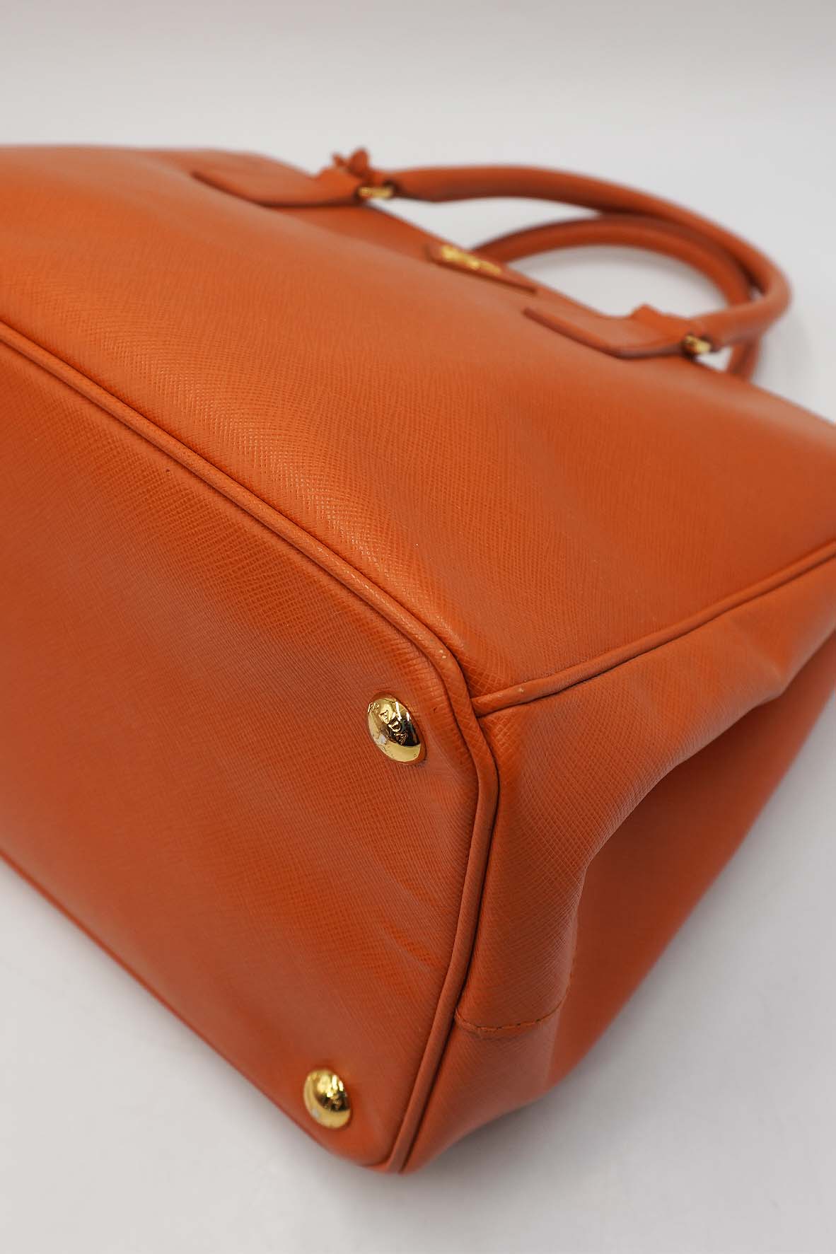Medium Saffiano Lux Double Zip Leather Orange