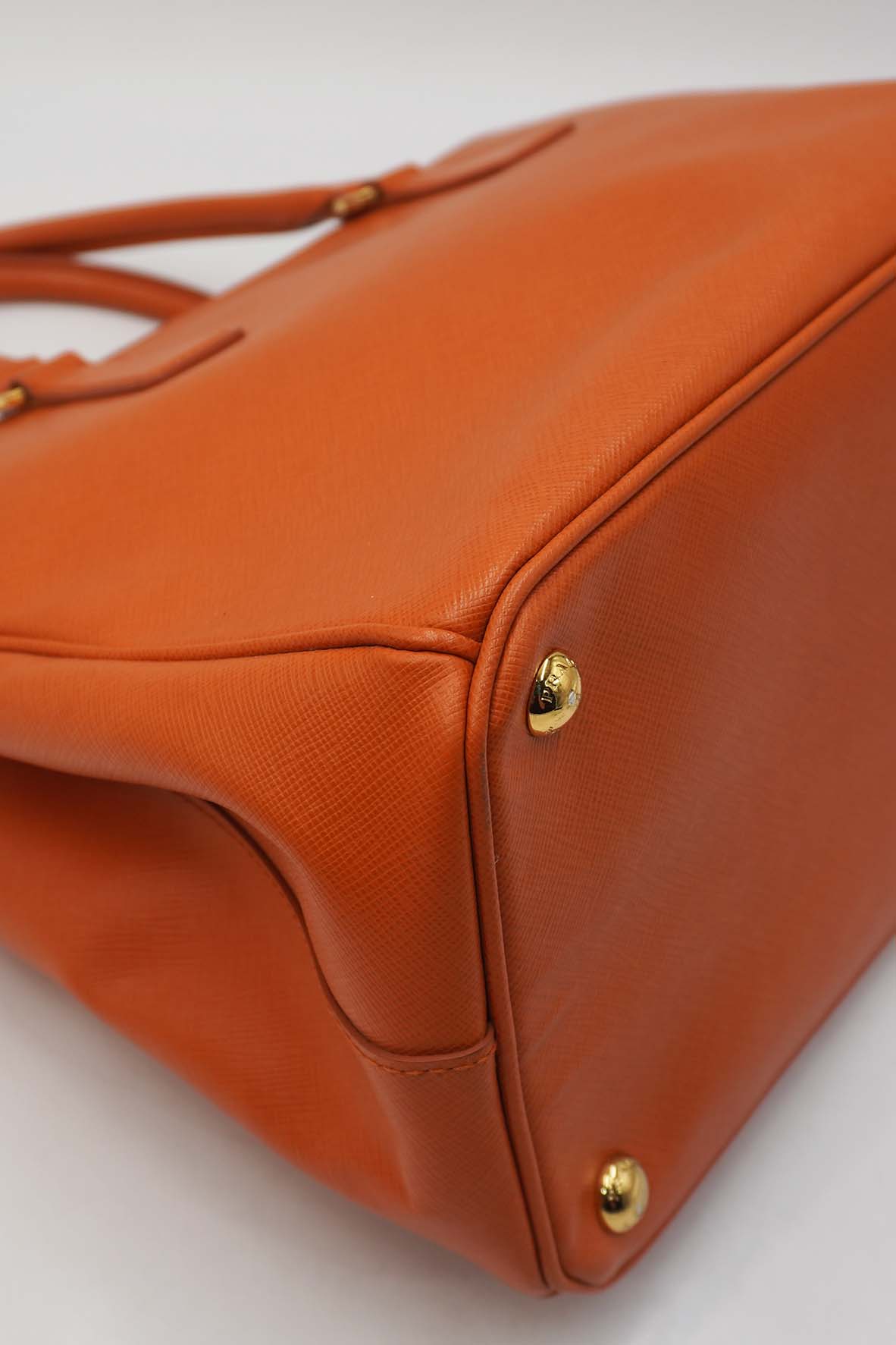 Medium Saffiano Lux Double Zip Leather Orange