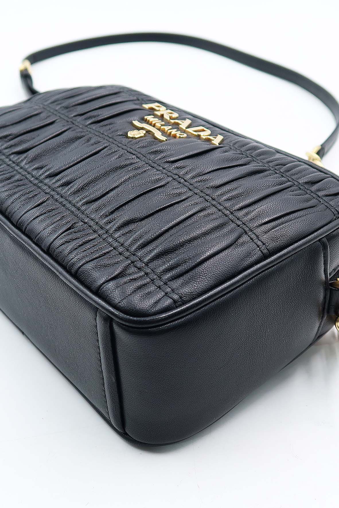 Nappa Gaufre Camera Bag Nero