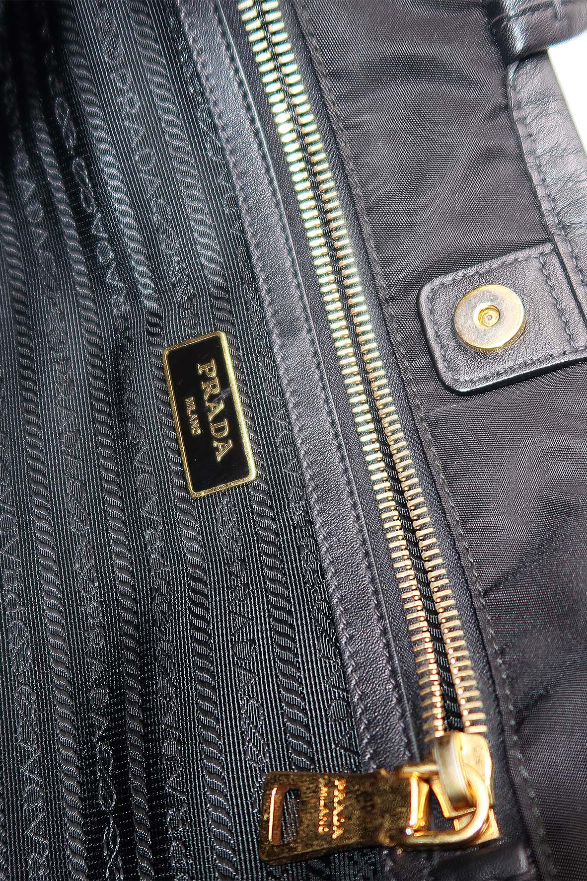 Tessuto with Leather Trimmed and Front Pocket Shopping Tote Black