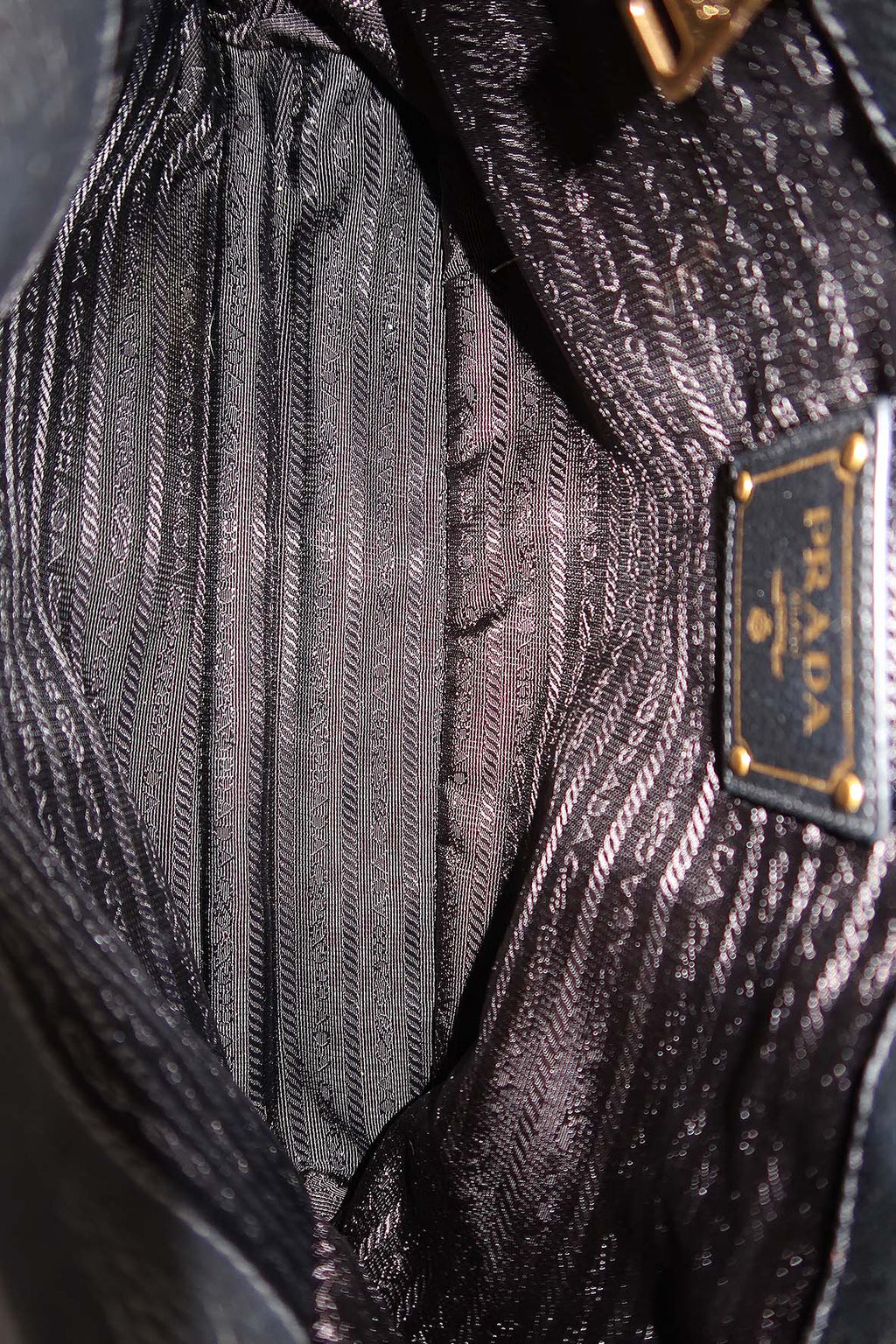 Vitello Daino Tote Bag Black