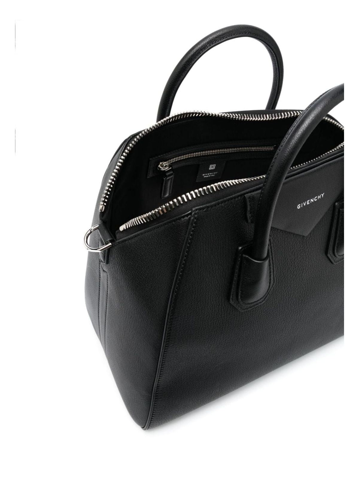 Antigona Medium Leather Handbag