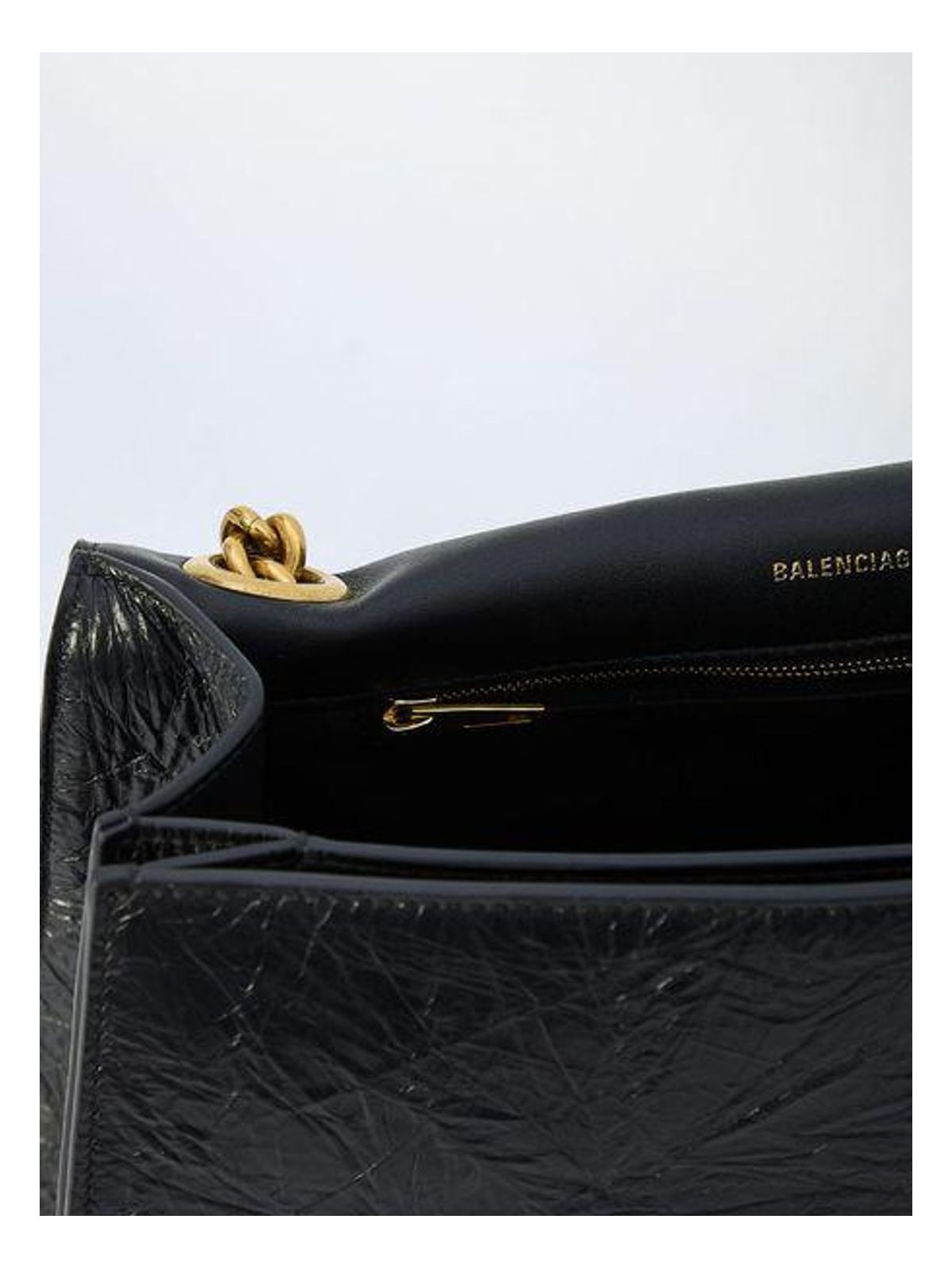 Medium Crush Shoulder Bag