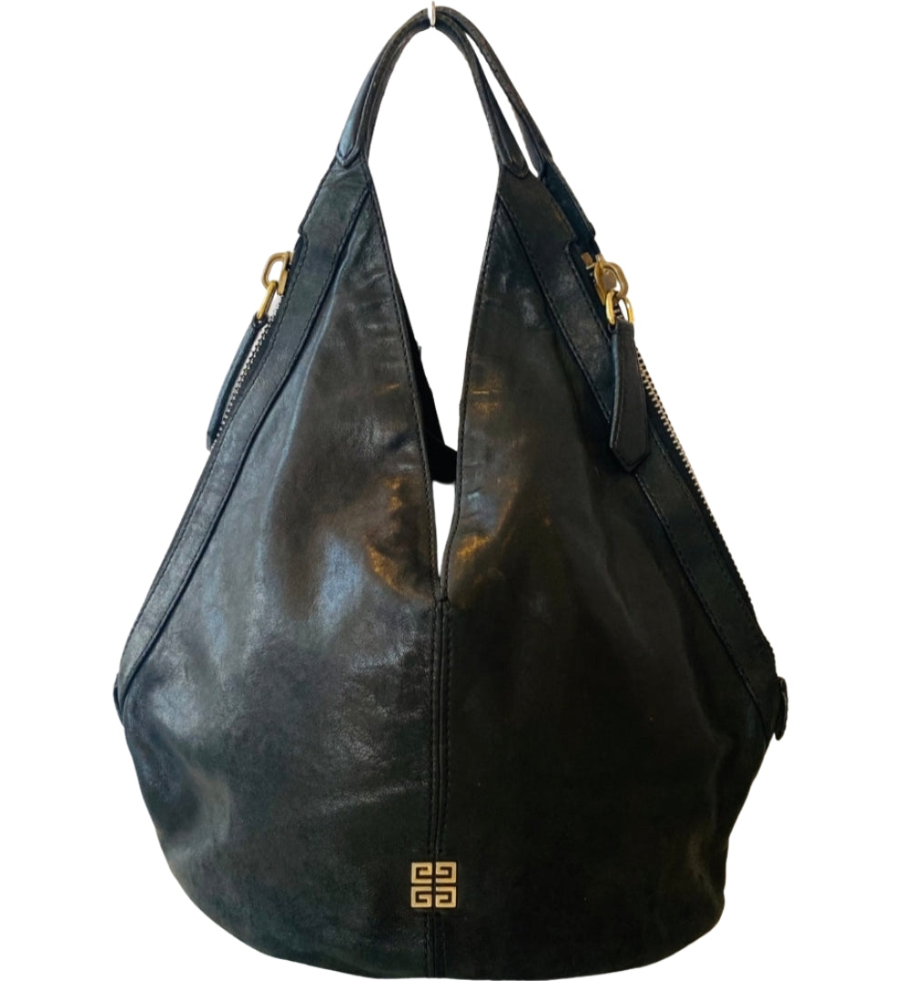 GIVENCHY Tinhan Leather Hobo Medium Black