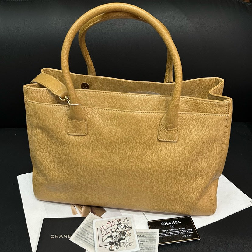 Chanel Cerf Tote Beige Leather Bag Medium