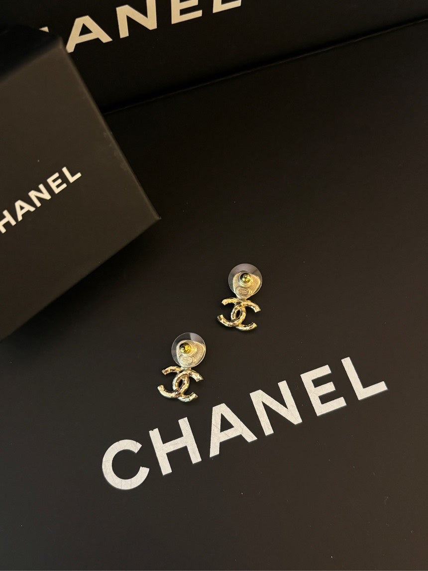 Chanel Heart Pearl CC Full Diamonds Earrings Gold