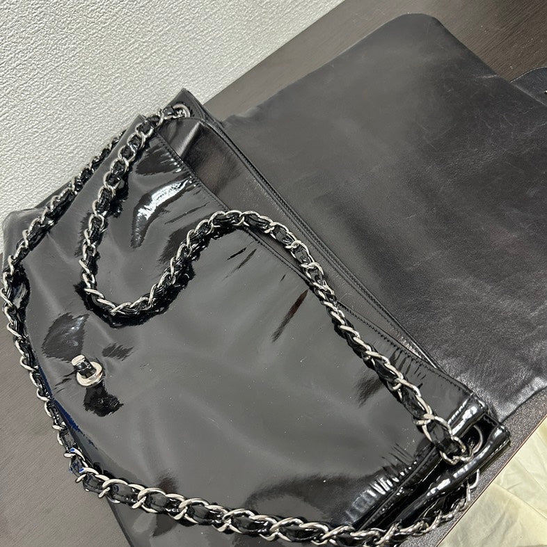 Pre-loved Chanel V Black Floral Patent Leather Chain Shoulder Bag