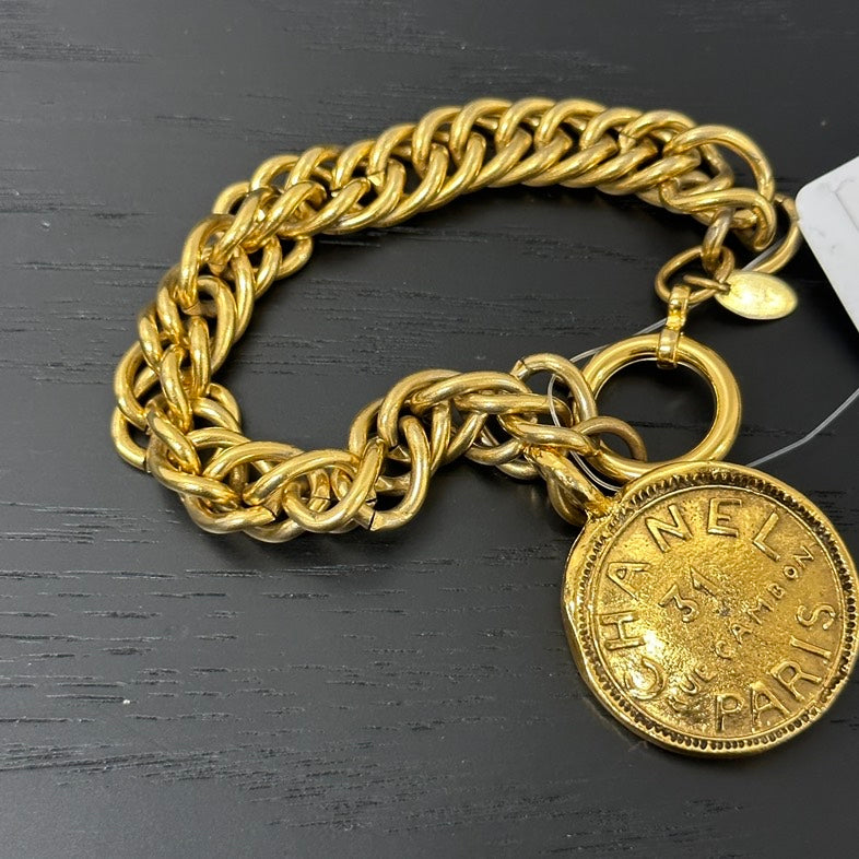 Pre-loved Chanel Chain Logo Gold Bracelet 22cm