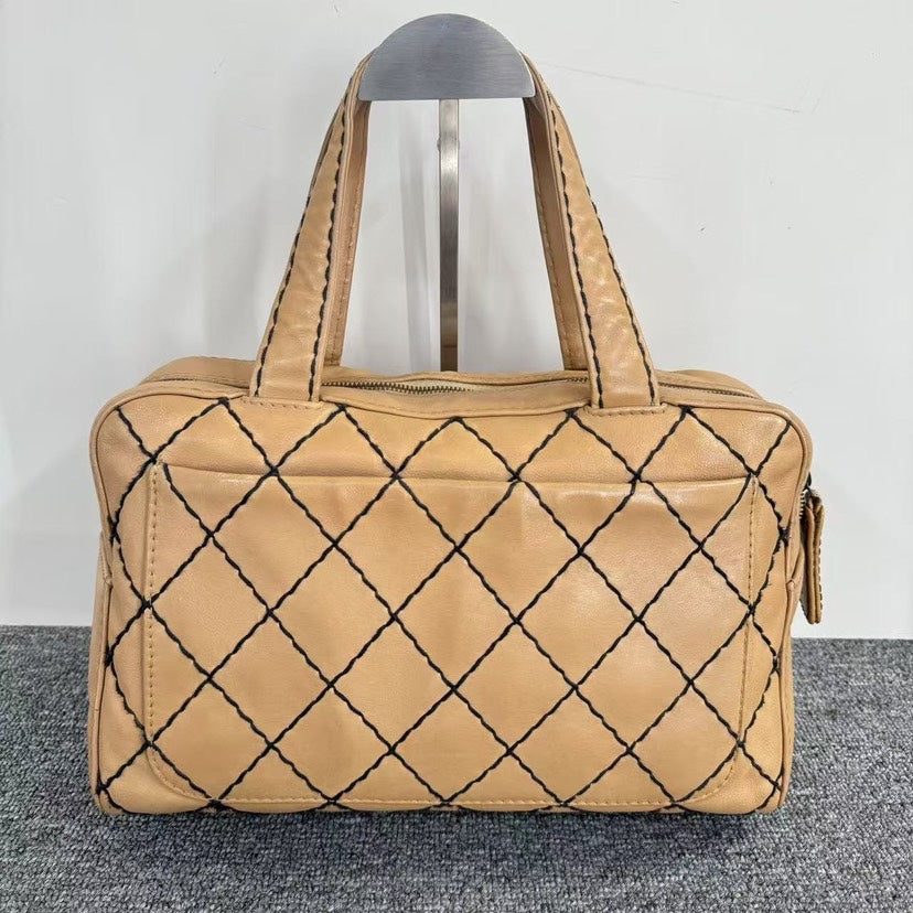 Preloved Chanel Diamond Quilted Beige Leather Shoulder Tote Bag
