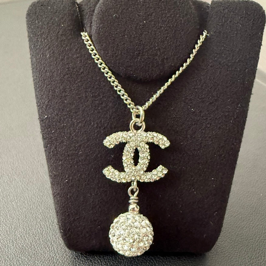 Preloved Chanel Coco Rhinestone Necklace Silver Pendant