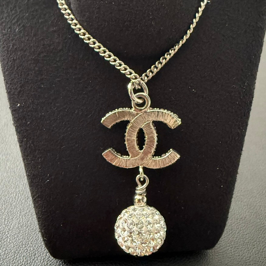 Preloved Chanel Coco Rhinestone Necklace Silver Pendant
